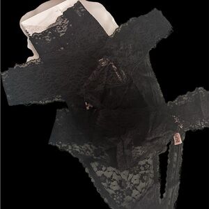 Elegant Black Lace Women's Lingerie 5 piece set